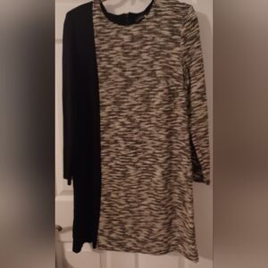 Slate & Willow Black and Gray Long Sleeve Dress